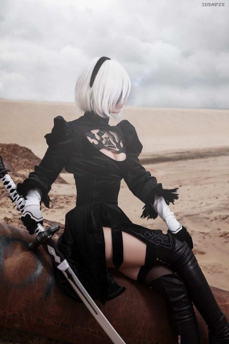 Косплей 2b из nier automata