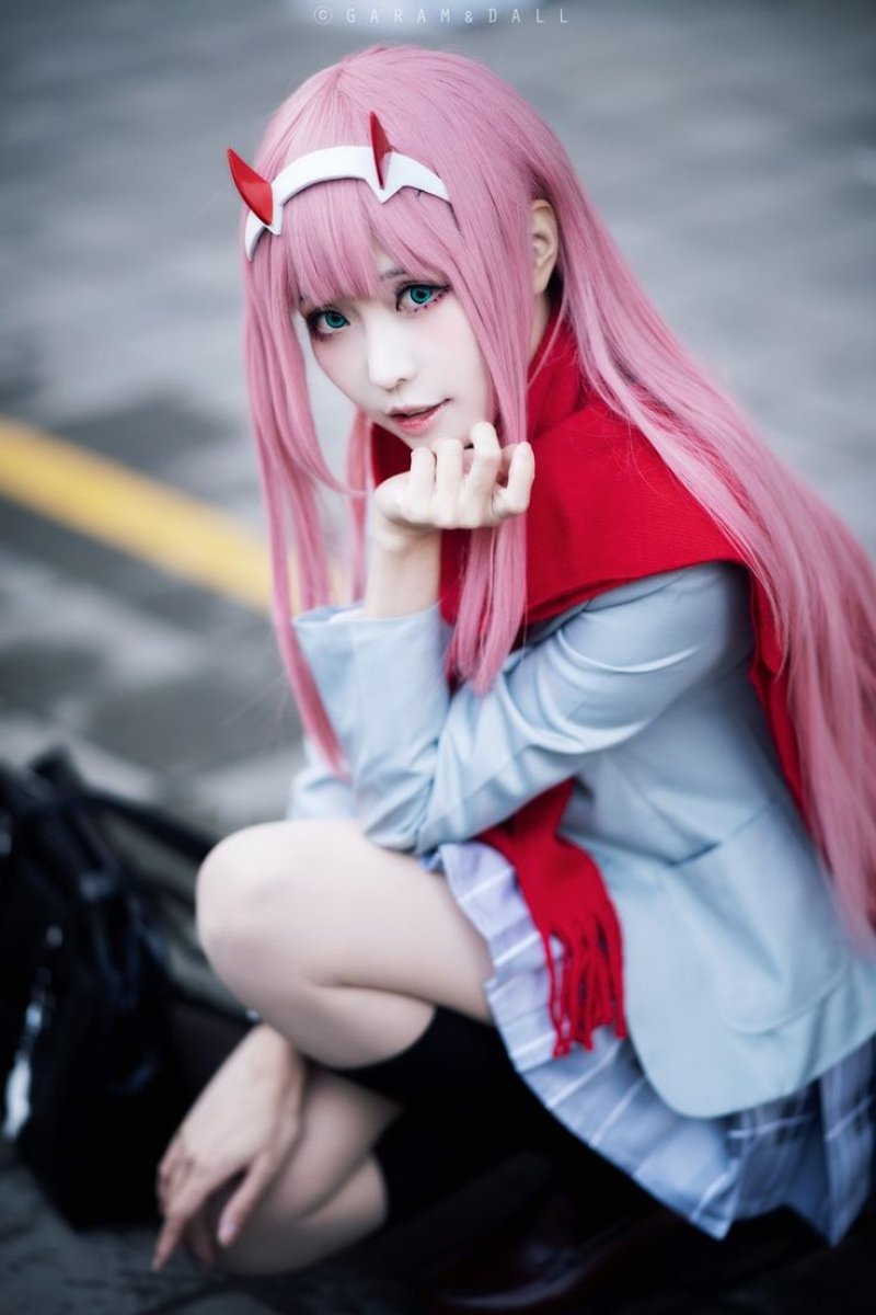 Косплей zero two