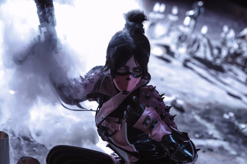 Wraith apex cosplay