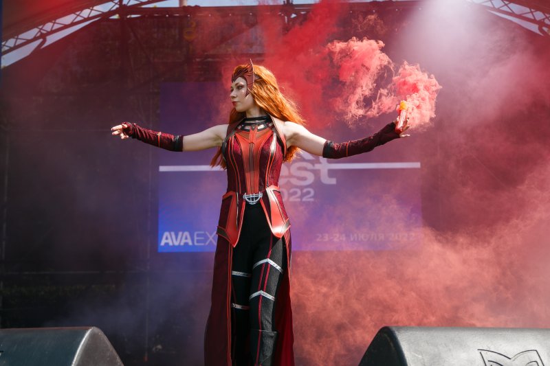 Scarlet witch marvel косплей