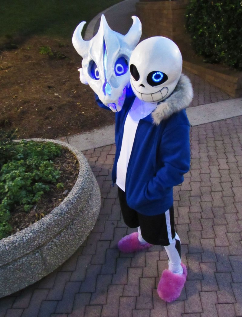 Undertale sans косплей