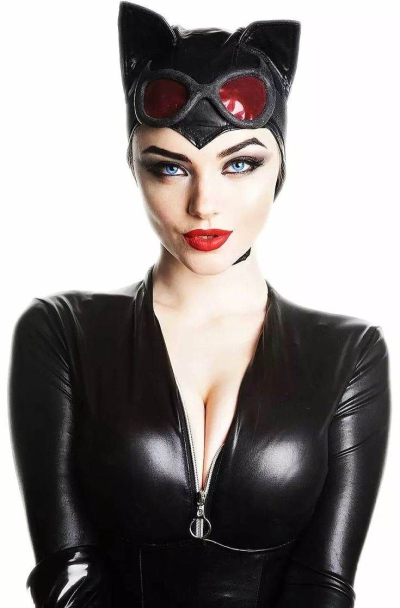 Ксения шелковская catwoman