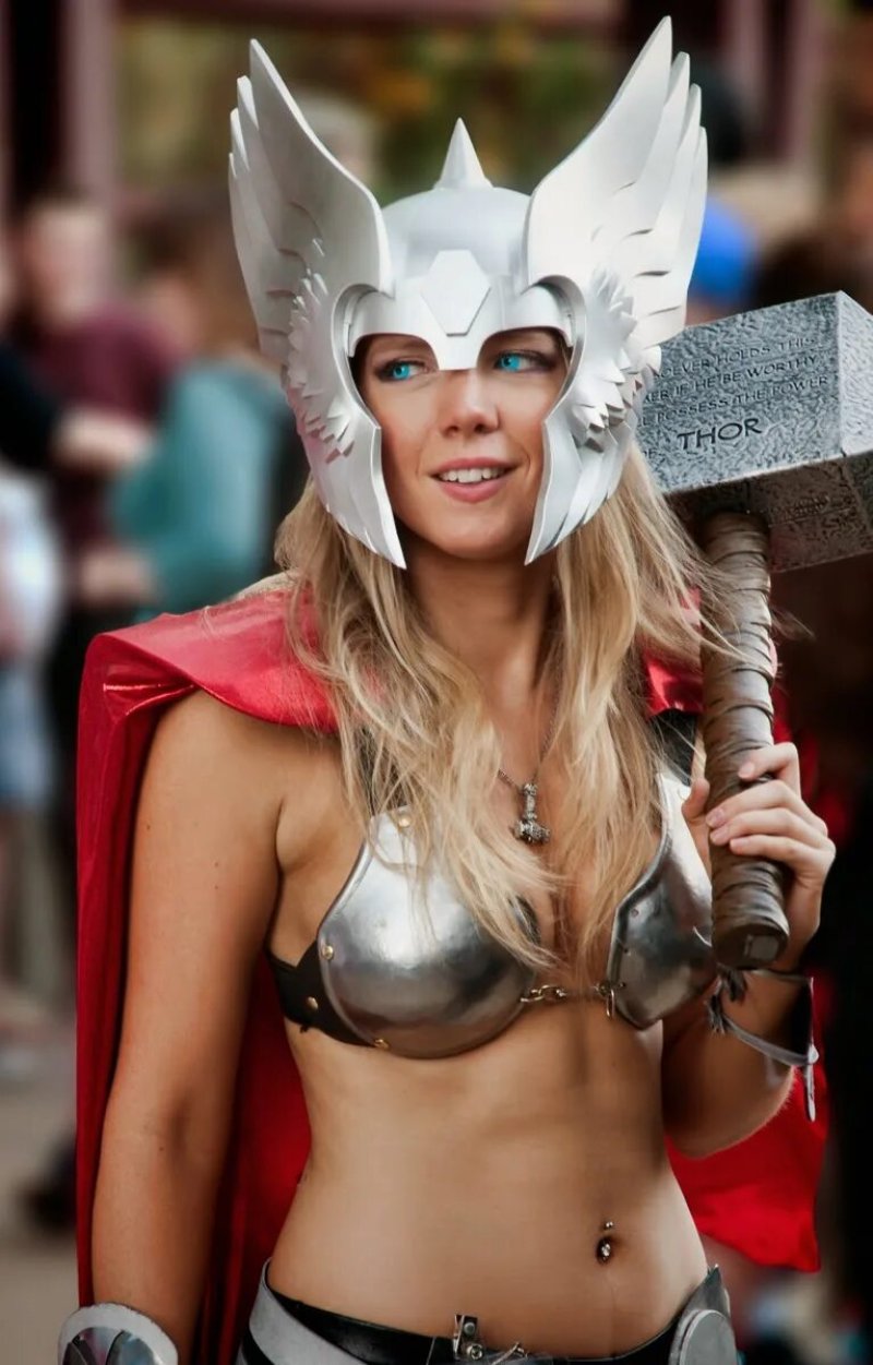 Thor cosplay