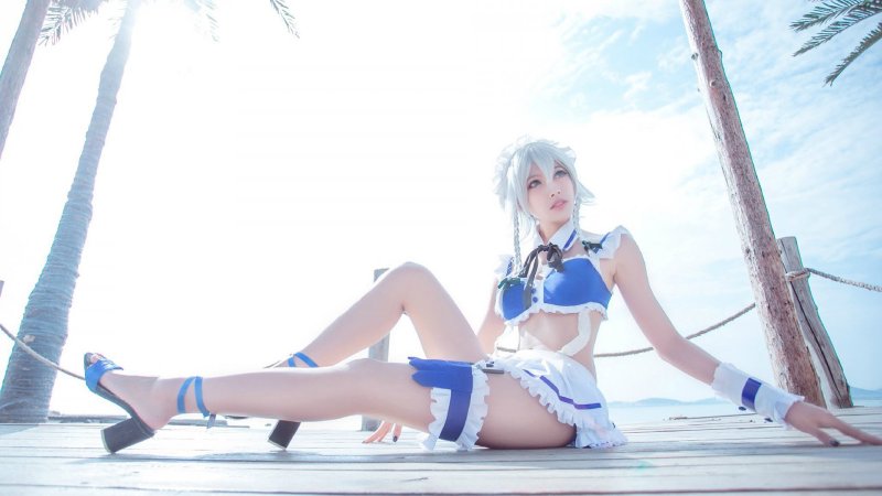 Sakuya izayoi cosplay bikini