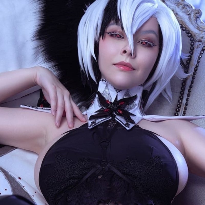 Disharmonica косплей 2b