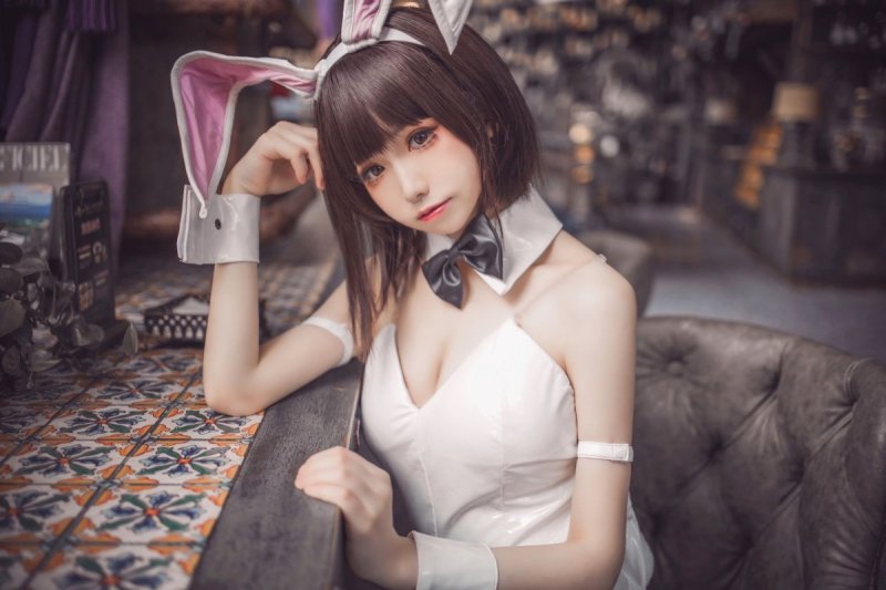 Мегуми като bunny cosplay