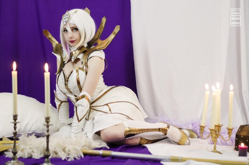 League of legends lux cosplay