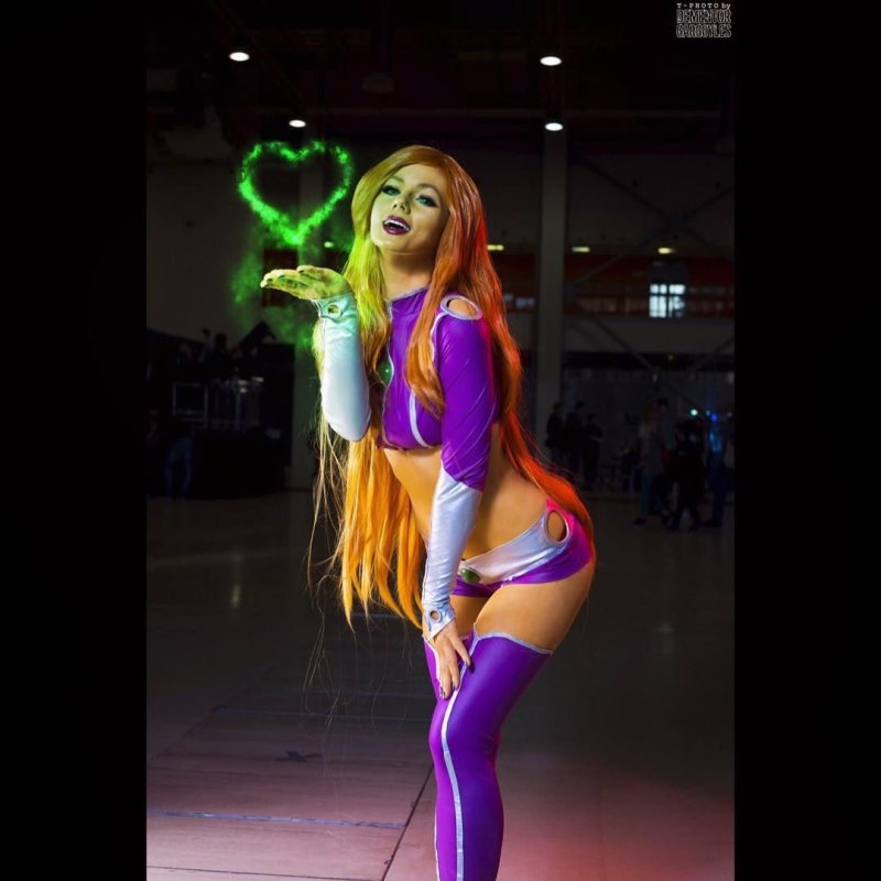 Starfire косплей