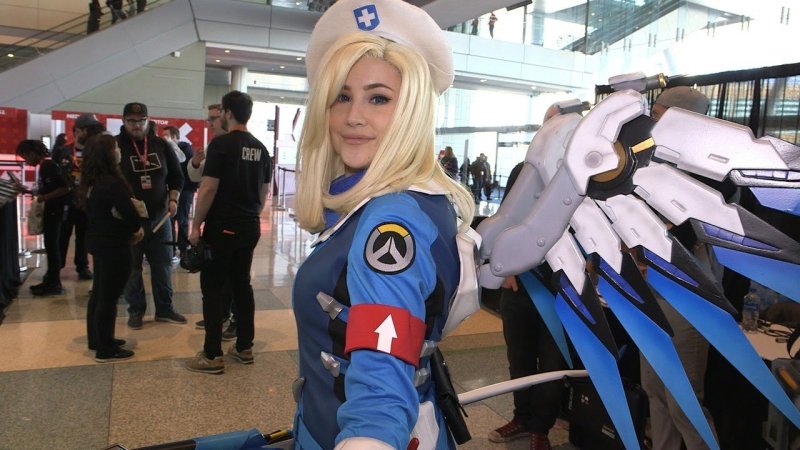 Overwatch mercy косплей